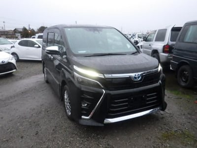 TOYOTA VOXY 2020/8