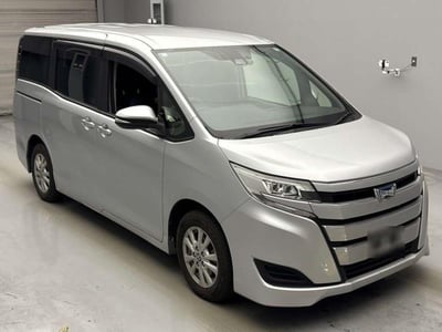 TOYOTA NOAH 2020/11