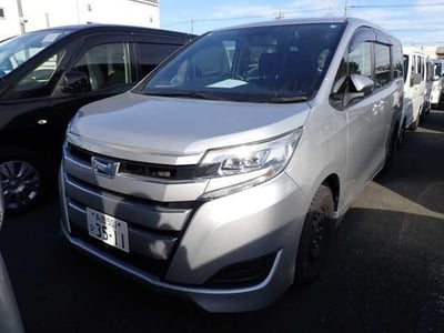TOYOTA NOAH 2020/12