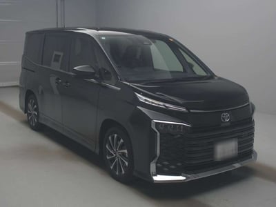TOYOTA VOXY 2025/11
