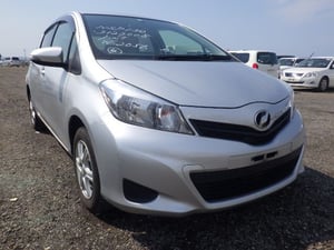 TOYOTA VITZ 2013 NSP130-2122008
